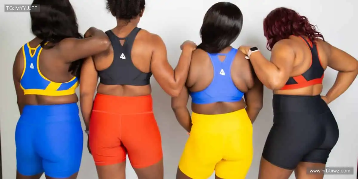 周边好物，粉丝专属！👕🎁 从球衣到纪念章，把热爱穿在身上！